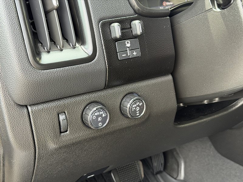 Used 2022 Chevrolet Colorado ZR2 w/ Colorado ZR2 Bison Edition AWD/4WD image 19