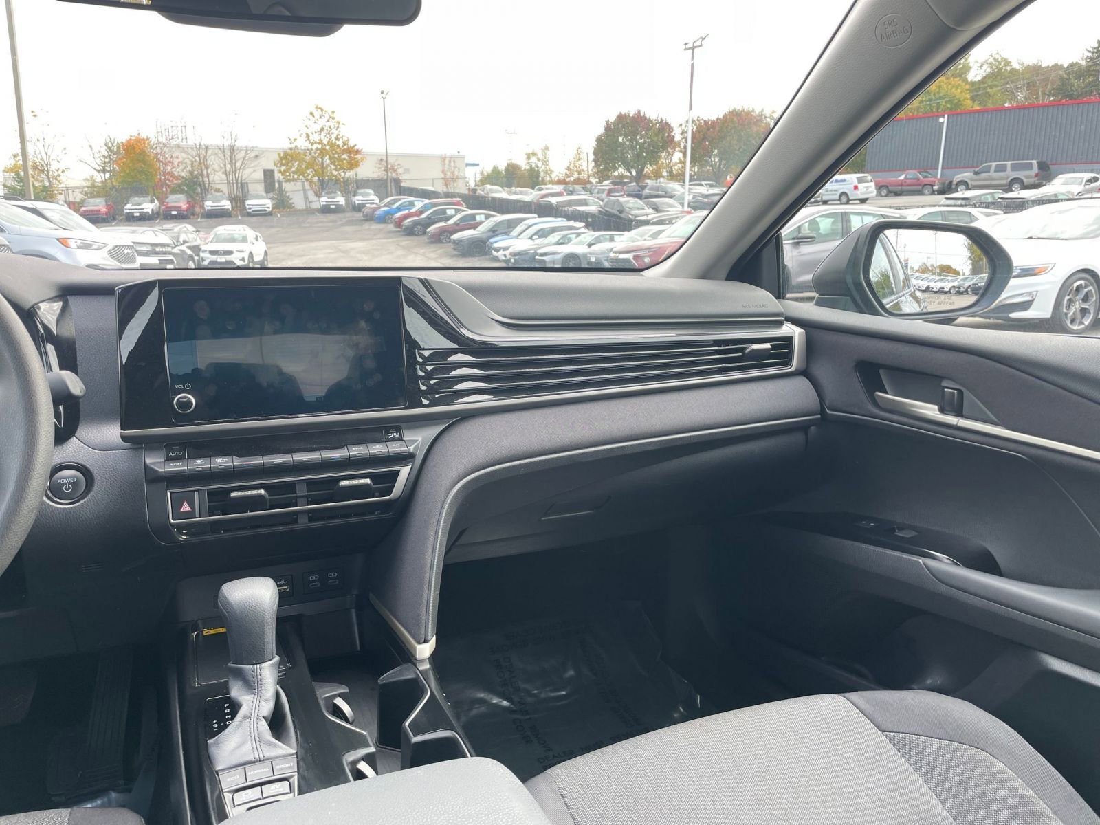 Used 2025 Toyota Camry LE image 34