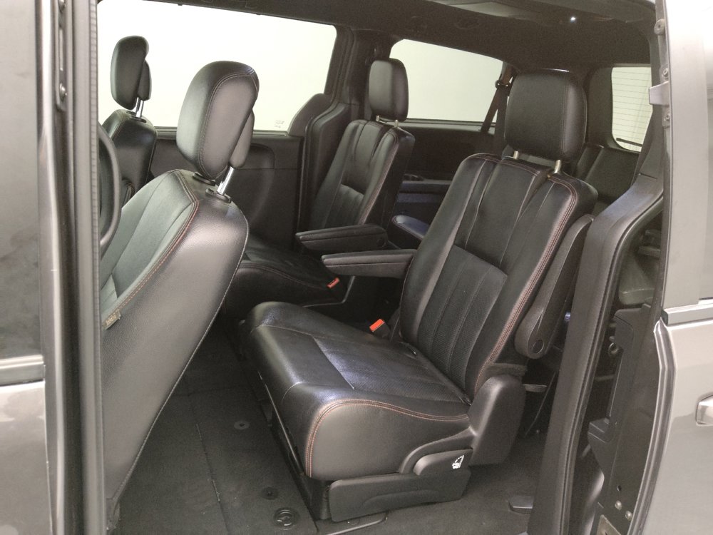 Used 2019 Dodge Grand Caravan GT image 18