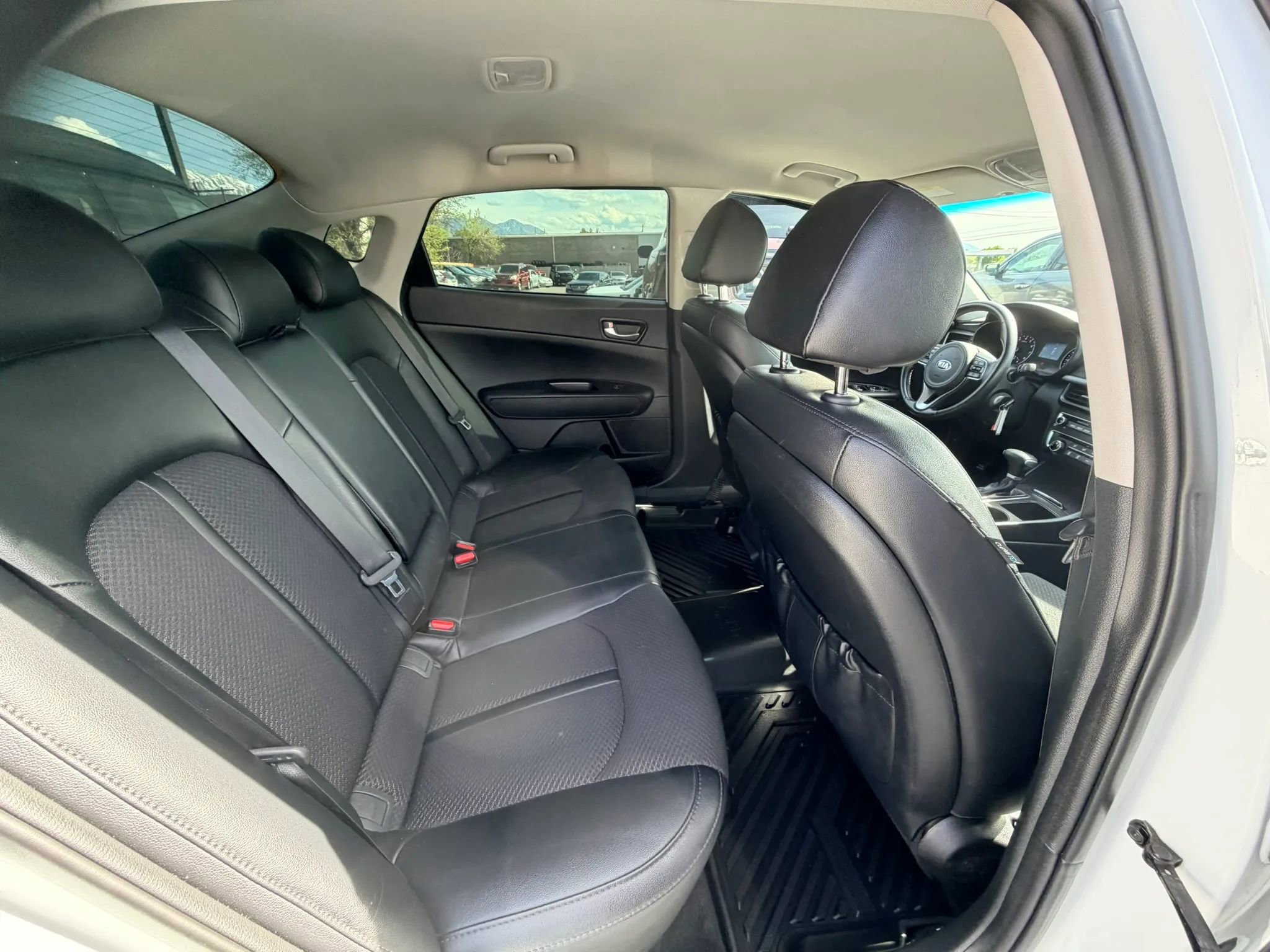 Used 2018 Kia Optima S FWD image 26