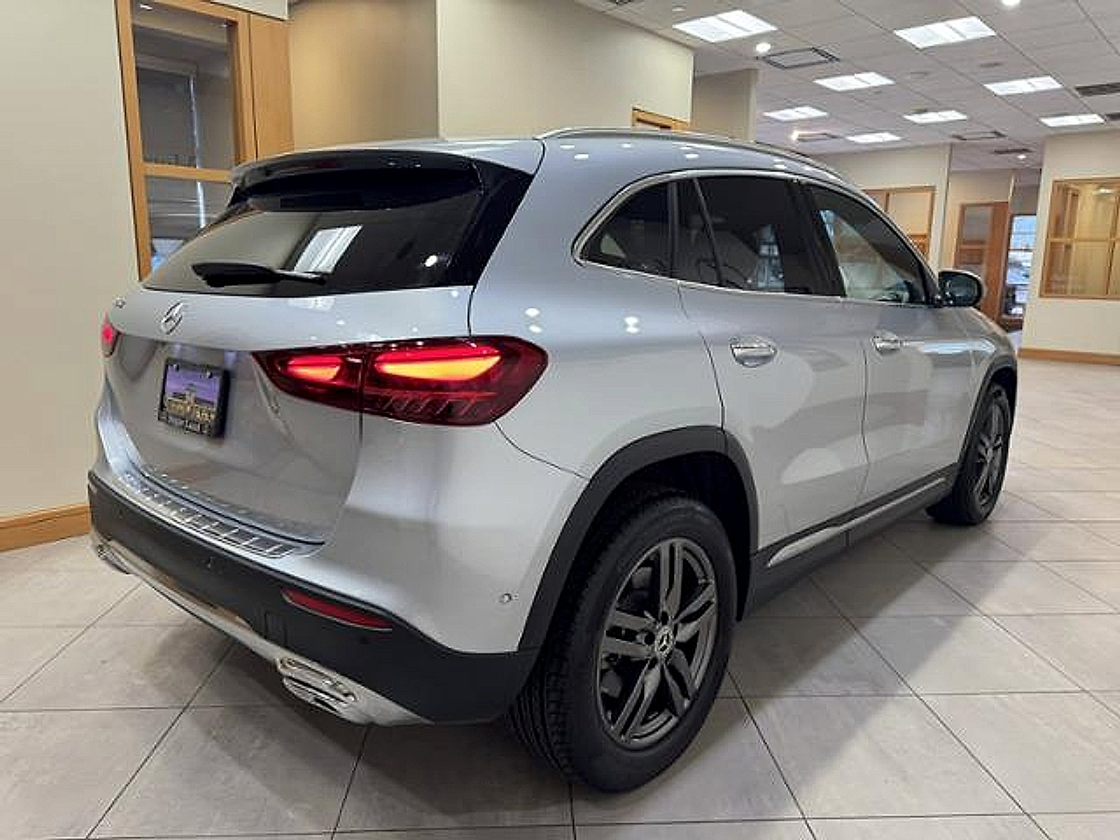 Used 2025 Mercedes-Benz GLA 250 image 5
