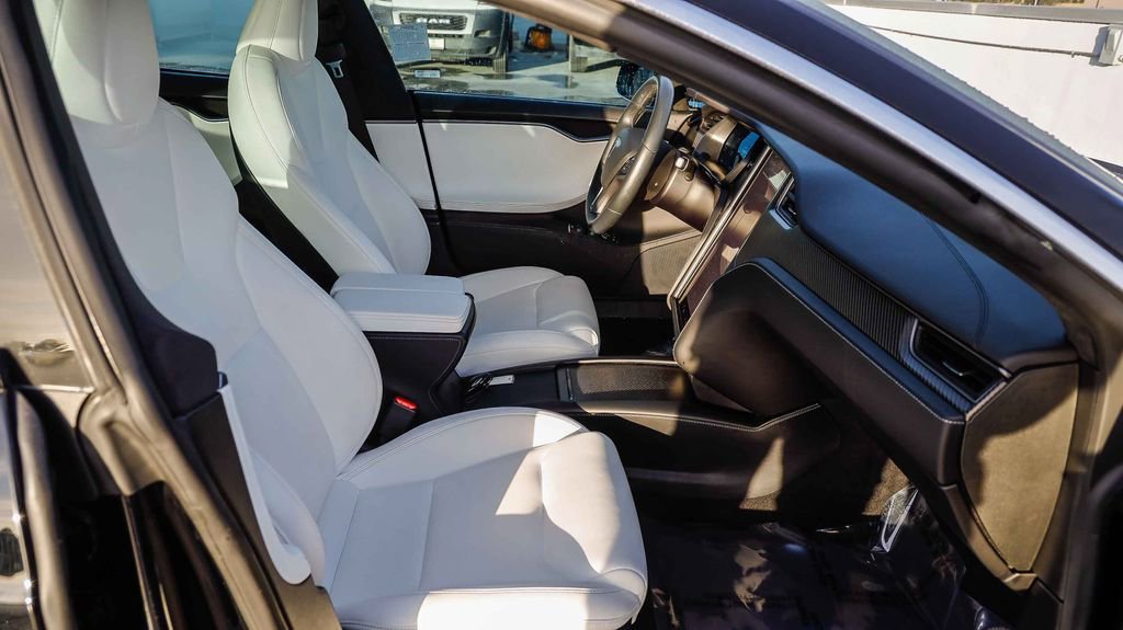Used 2021 Tesla Model S Performance image 21