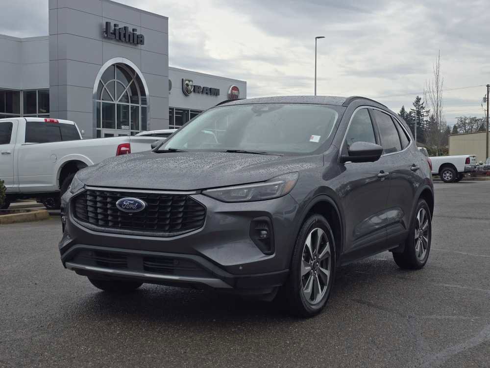 Used 2024 Ford Escape Platinum image 1