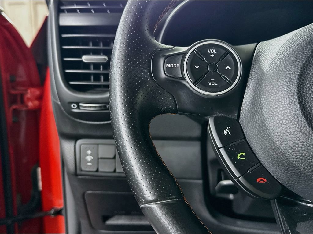 Used 2019 Kia Soul ! FWD image 19