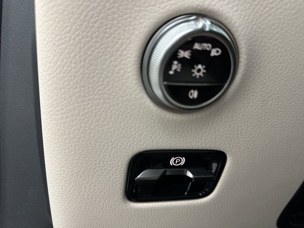 New 2026 Mercedes-Benz GLC 300 image 18