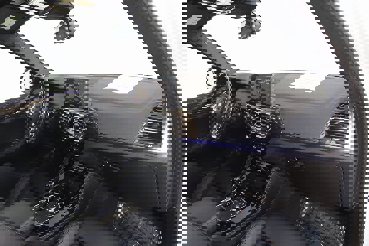 Used 2022 BMW X4 xDrive30i w/ Convenience Package image 46