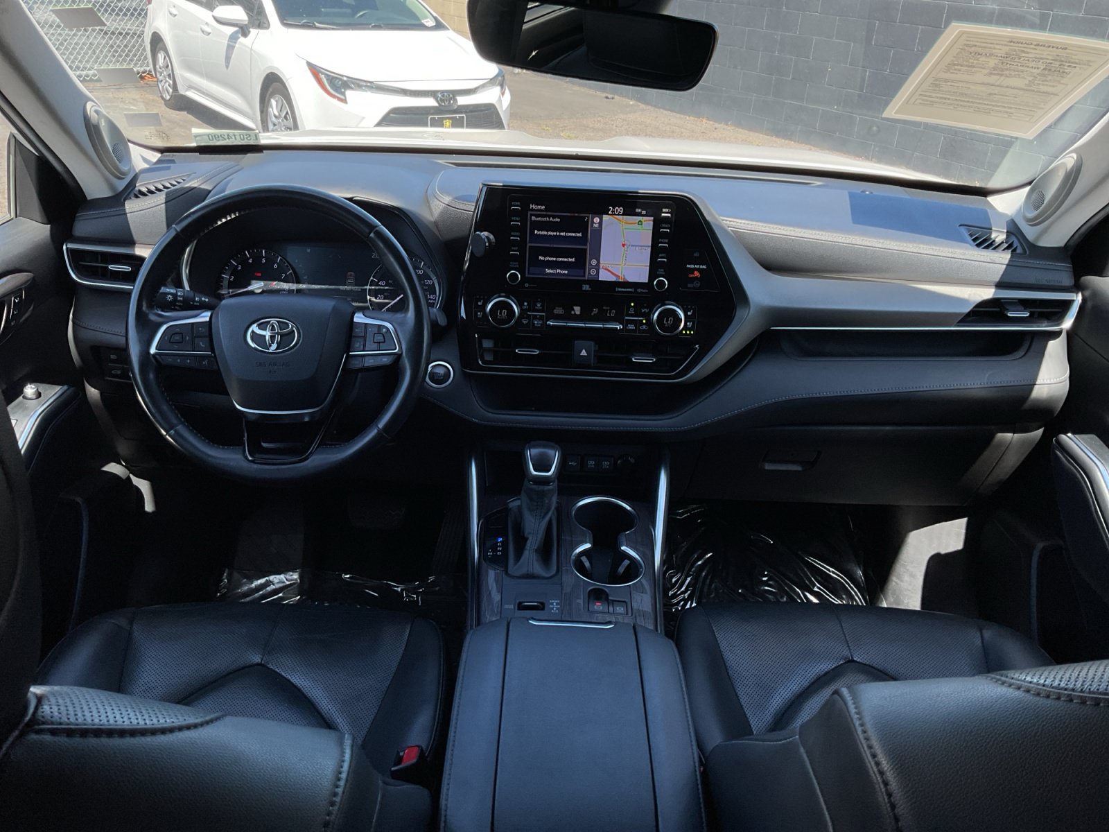 Used 2020 Toyota Highlander Limited FWD image 17