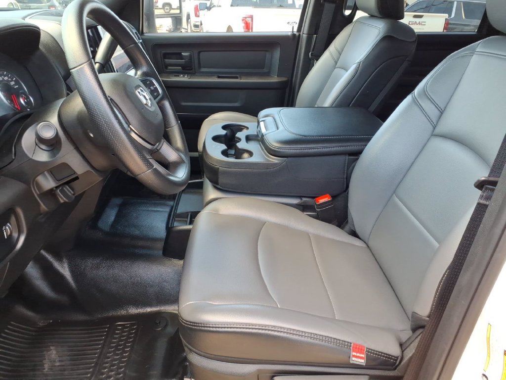Used 2026 RAM 3500 Tradesman w/ Chrome Appearance Group A AWD/4WD image 16