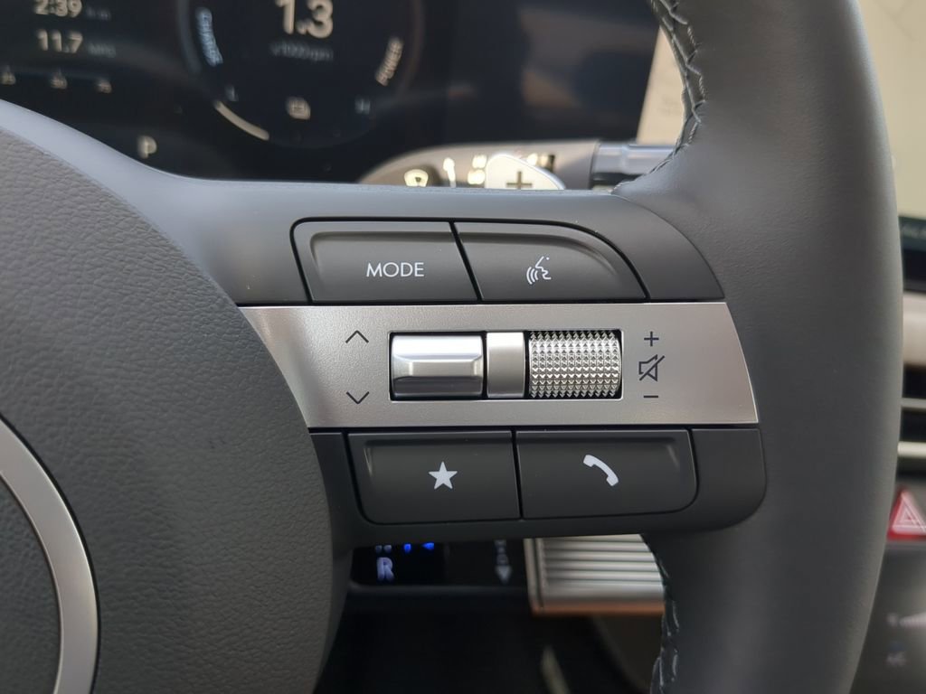 New 2025 Hyundai Sonata Limited image 22