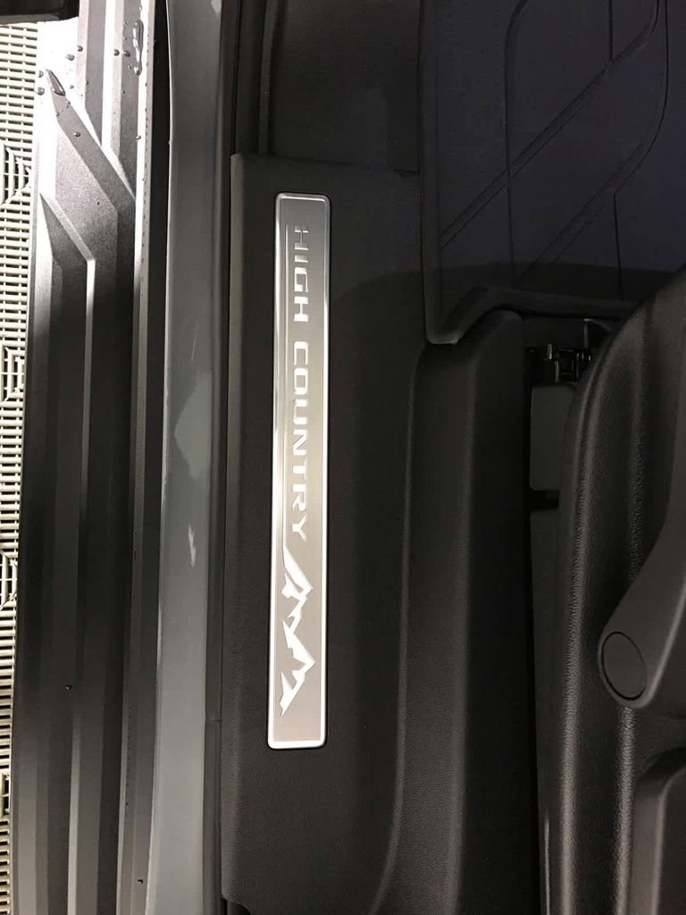 New 2026 Chevrolet Suburban High Country w/ Sun And Tow Package image 17