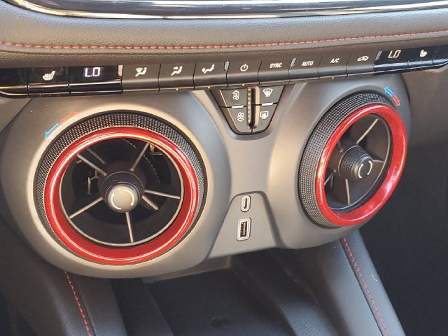 Certified 2023 Chevrolet Blazer RS AWD/4WD image 29