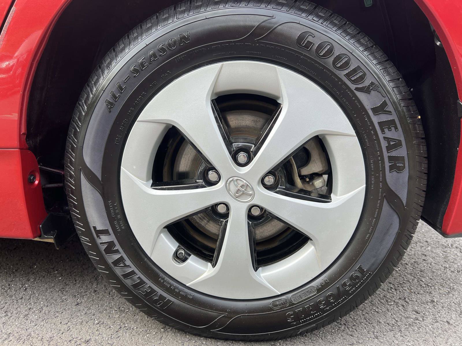 Used 2012 Toyota Prius Three FWD image 19
