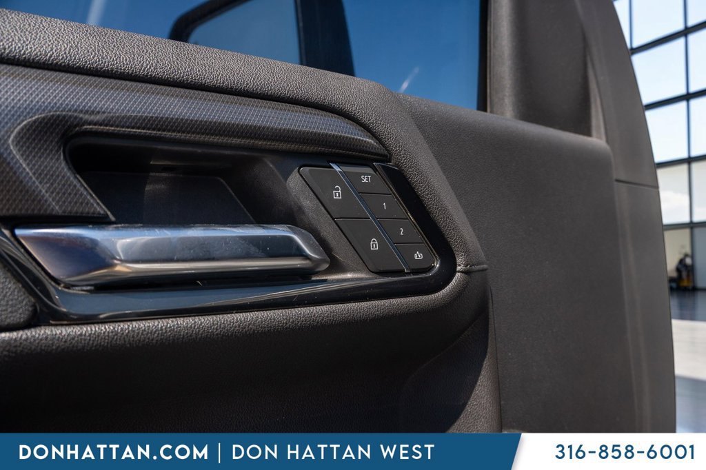 Used 2024 GMC Sierra 2500 AT4 AWD/4WD image 13