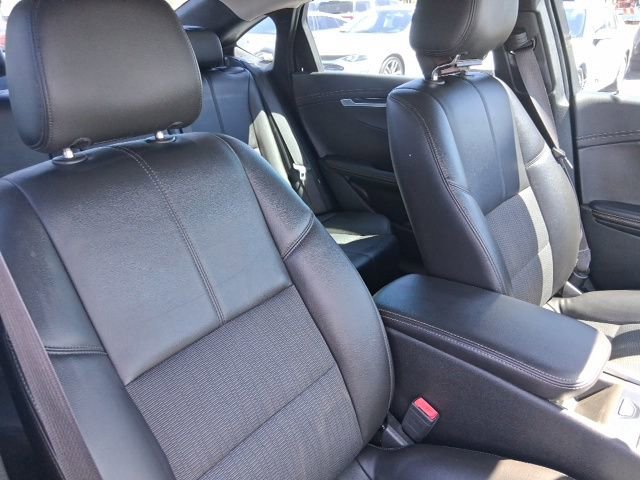 Used 2016 Chevrolet Impala LT w/ Convenience Package FWD image 10