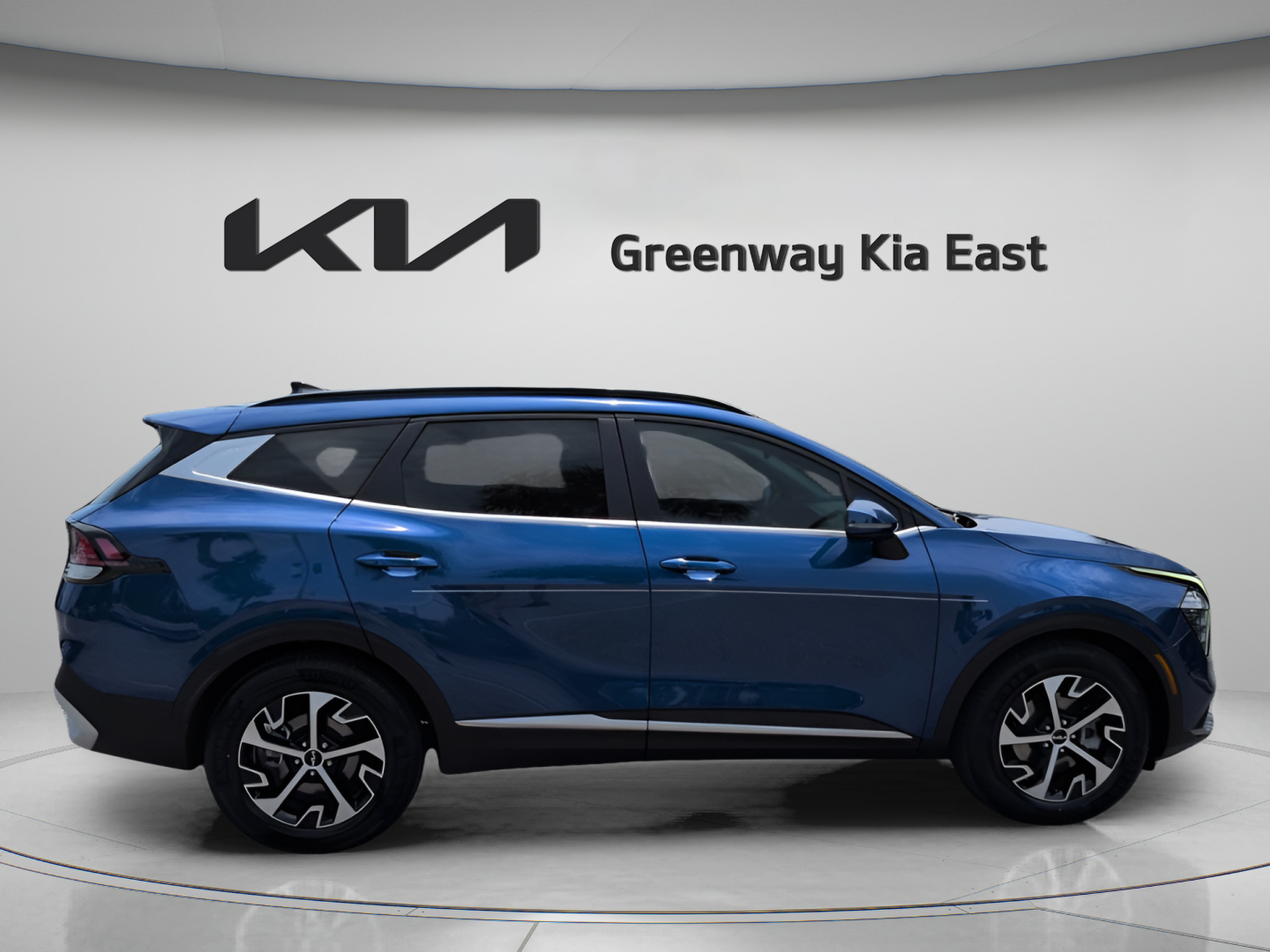 Certified 2025 Kia Sportage EX w/ Premium Package FWD image 5