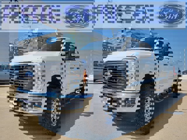 New 2026 Ford F250 XL w/ XL Off-Road Package
