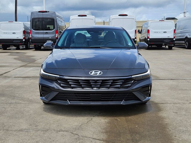Used 2024 Hyundai Elantra Limited FWD image 8