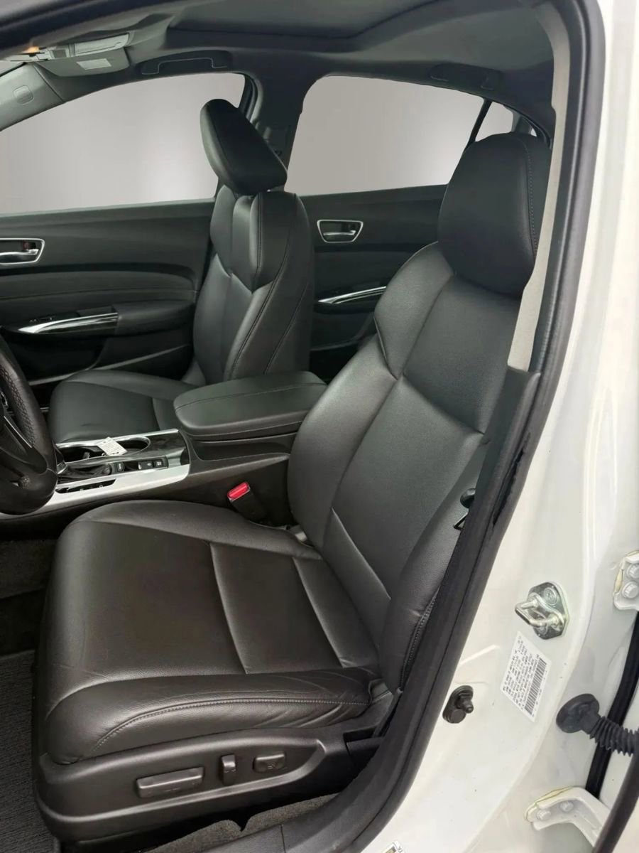 Used 2018 Acura TLX FWD image 15