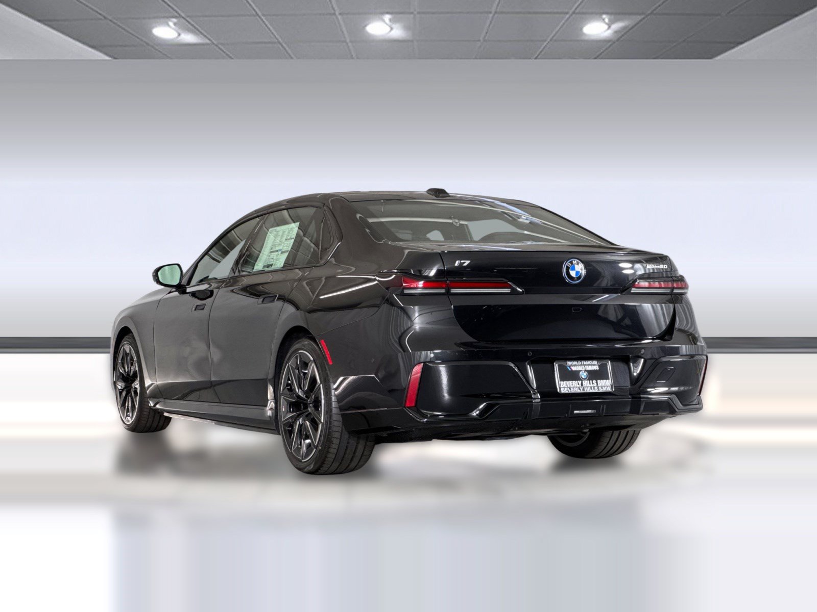 Used 2026 BMW i7 eDrive50 w/ M Sport Package RWD image 3