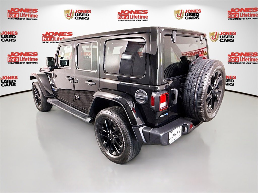 Used 2022 Jeep Wrangler Unlimited Sahara w/ Cold Weather Group image 2