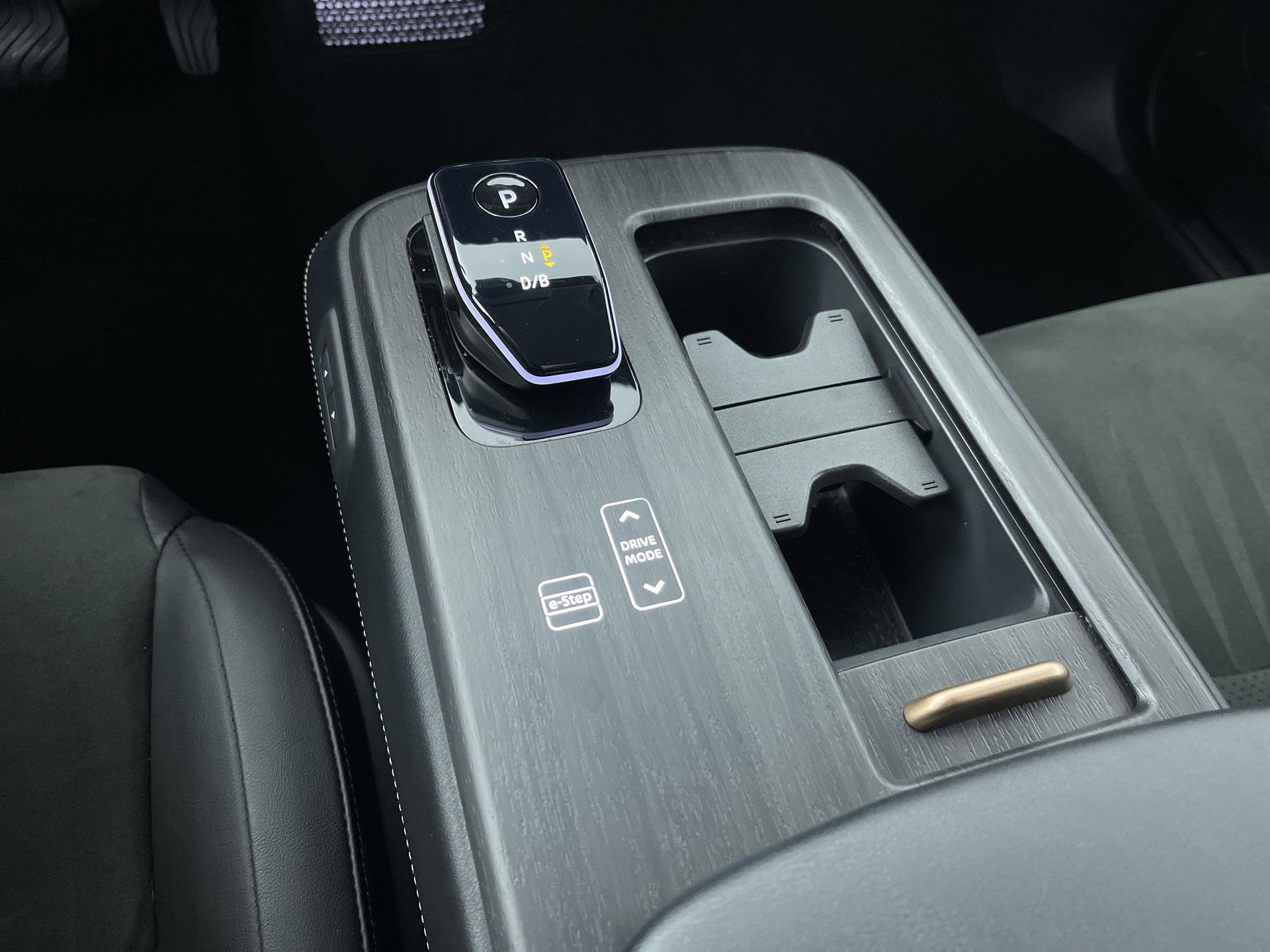 Certified 2023 Nissan Ariya AWD image 22