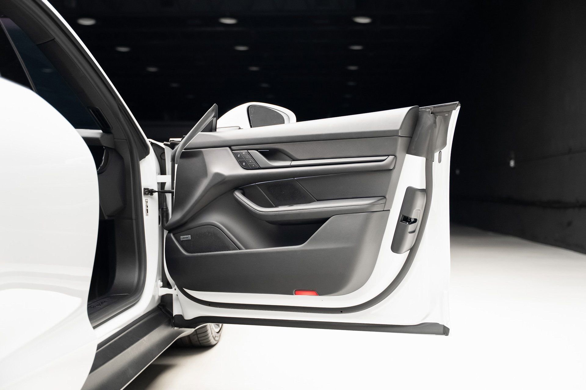 Used 2022 Porsche Taycan image 56