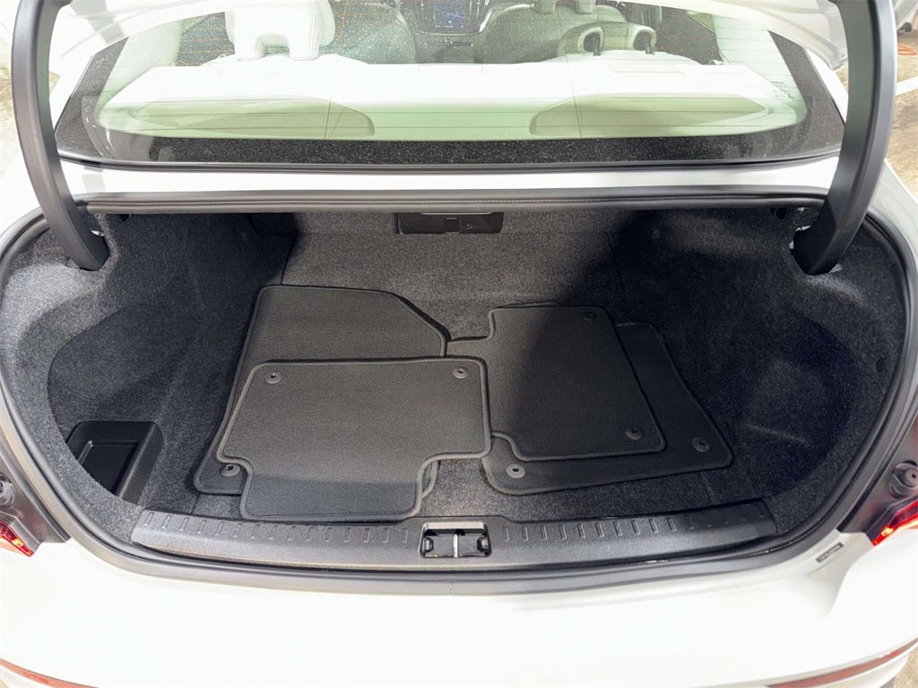 Used 2023 Volvo S60 B5 Plus image 17