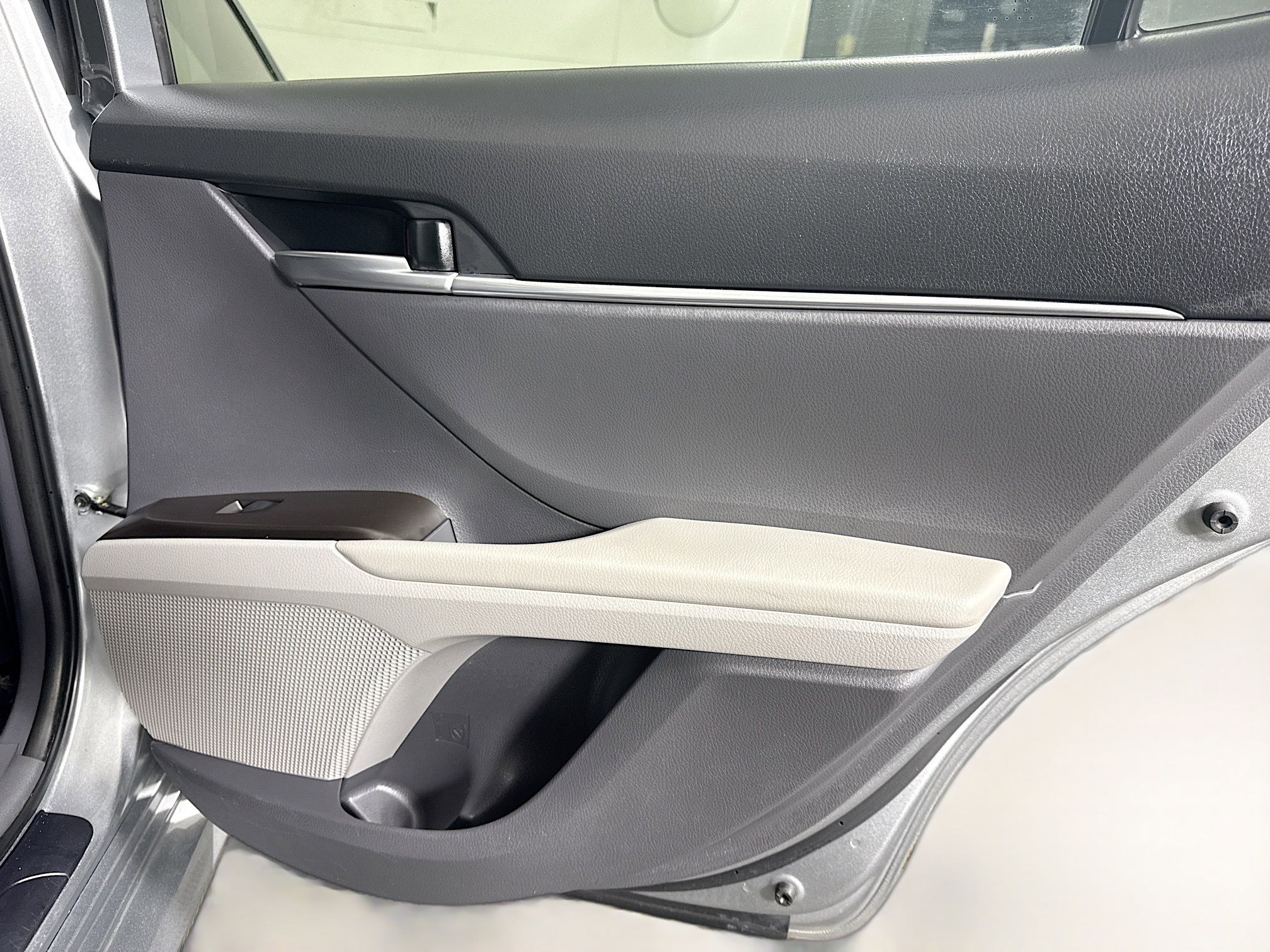 Used 2024 Toyota Camry LE image 27