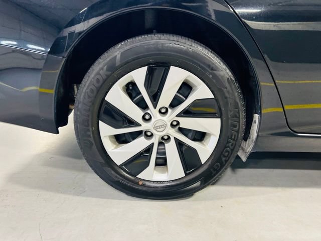Used 2025 Nissan Altima 2.5 S FWD image 10