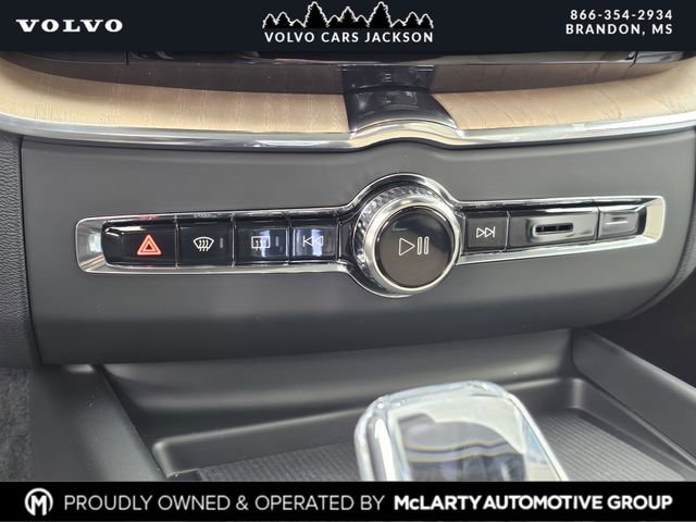 New 2026 Volvo XC60 B5 Plus w/ Protection Package Premier image 21