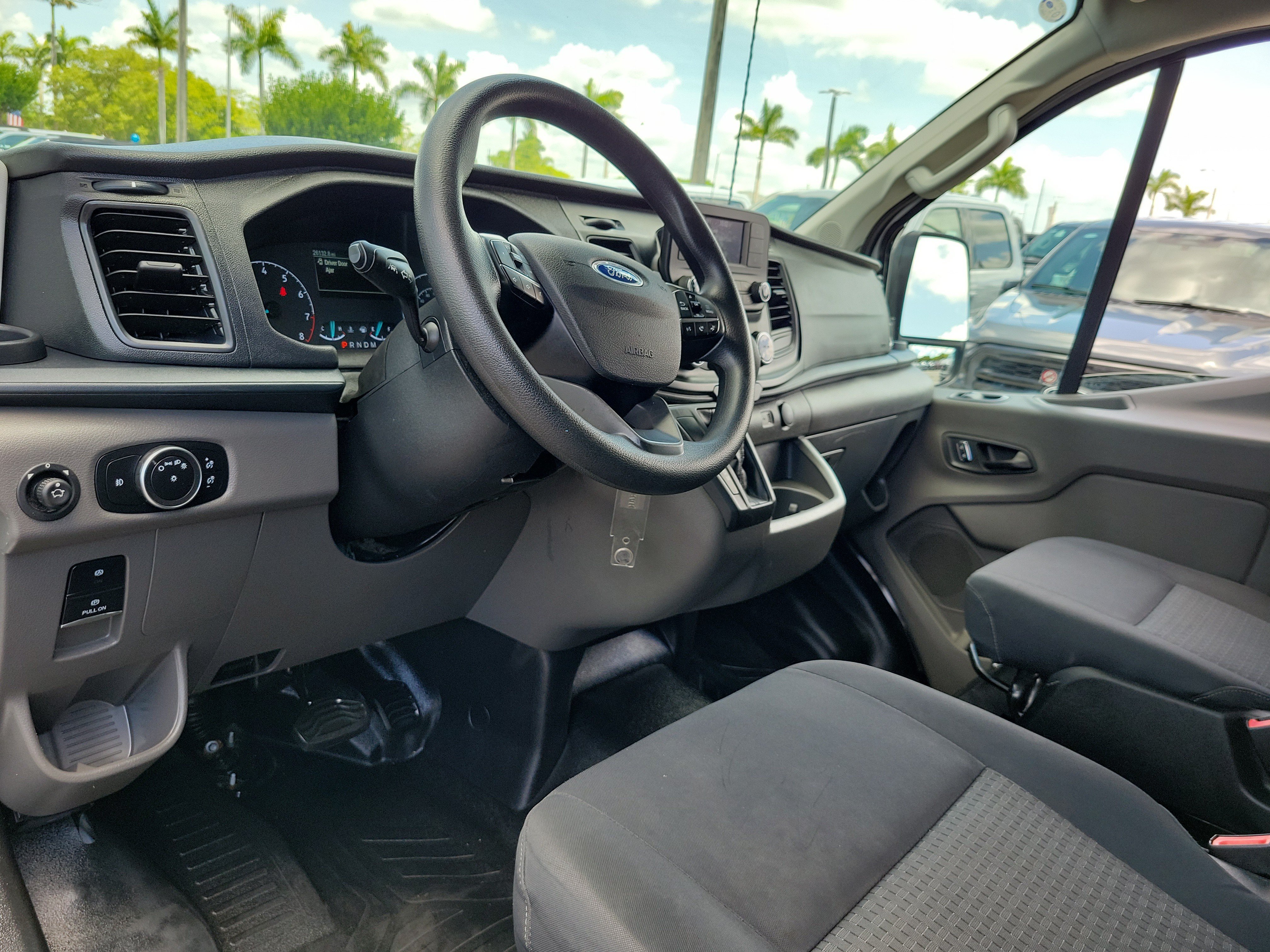 Used 2024 Ford Transit 250 Low Roof w/ Exterior Upgrade Package RWD image 9