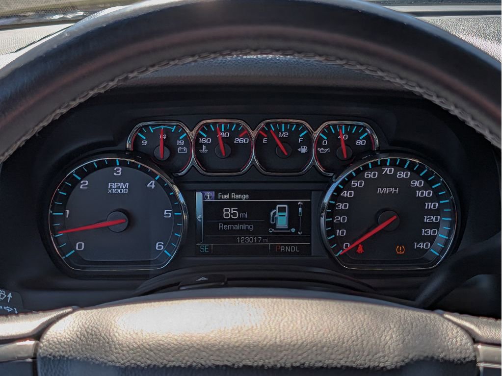 Used 2019 Chevrolet Suburban LT image 16