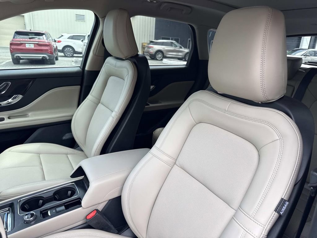 New 2025 Lincoln Corsair Reserve image 21