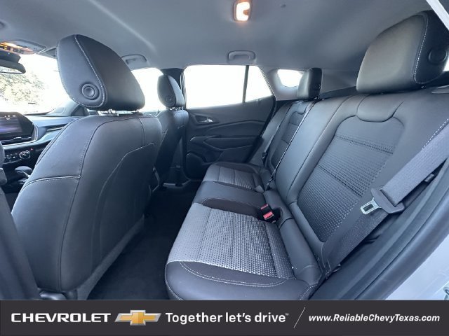 Used 2026 Chevrolet Trax LT FWD image 26