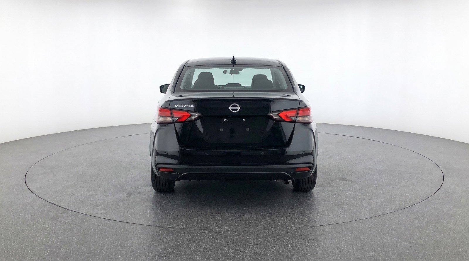 Used 2025 Nissan Versa SV image 7