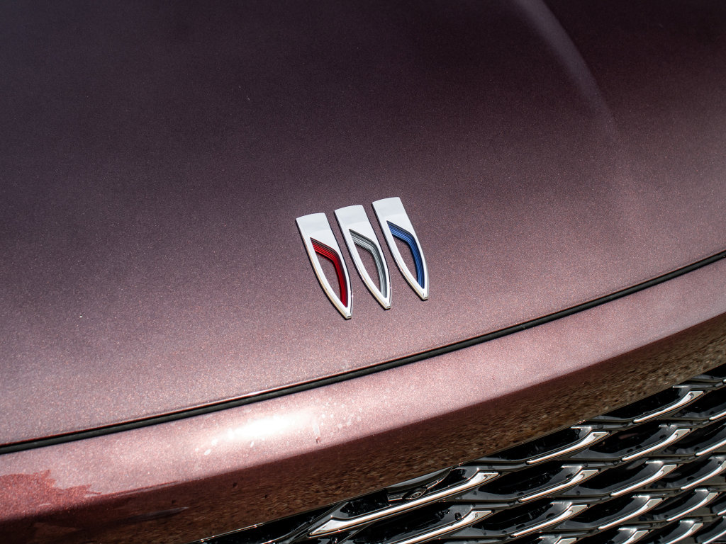 Used 2025 Buick Enclave Avenir w/ Trailering Package, 5000 lbs. image 11