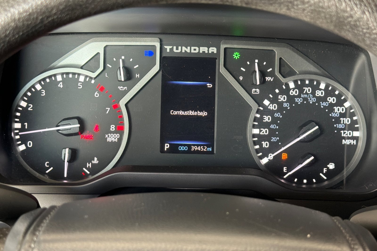 Used 2025 Toyota Tundra SR5 w/ SR5 Convenience Package AWD/4WD image 19