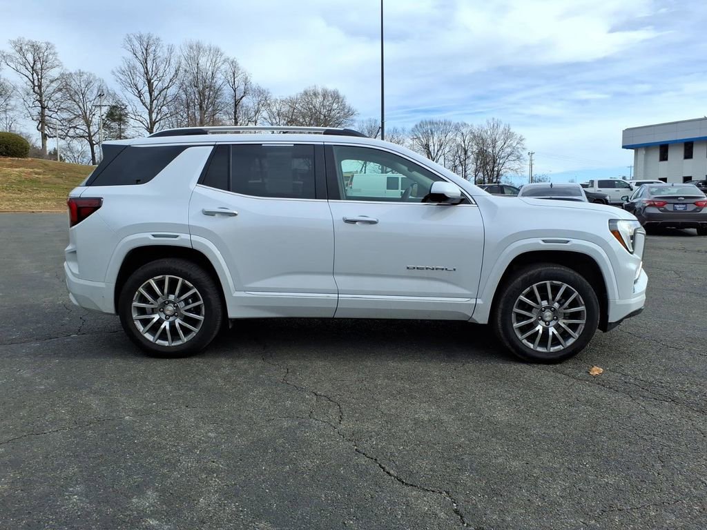 Used 2026 GMC Terrain Denali image 2