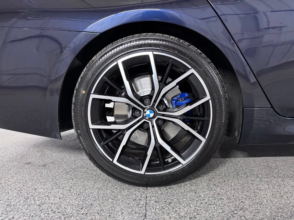 Used 2023 BMW 530i xDrive w/ M Sport Package AWD/4WD image 8