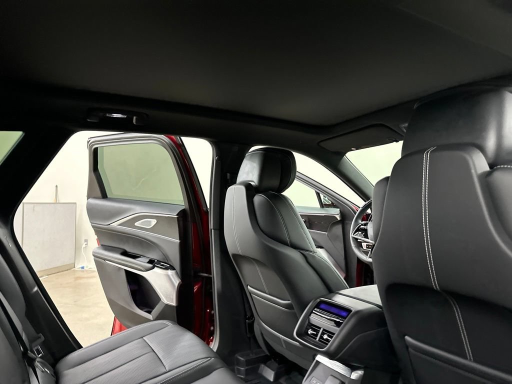 Certified 2025 Cadillac Lyriq Luxury w/ LPO, Floor Liner Package AWD/4WD image 21