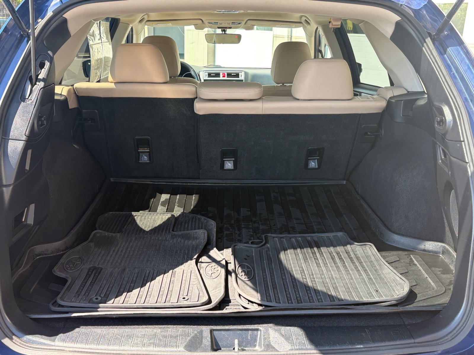 Used 2017 Subaru Outback 3.6R Limited AWD/4WD image 31