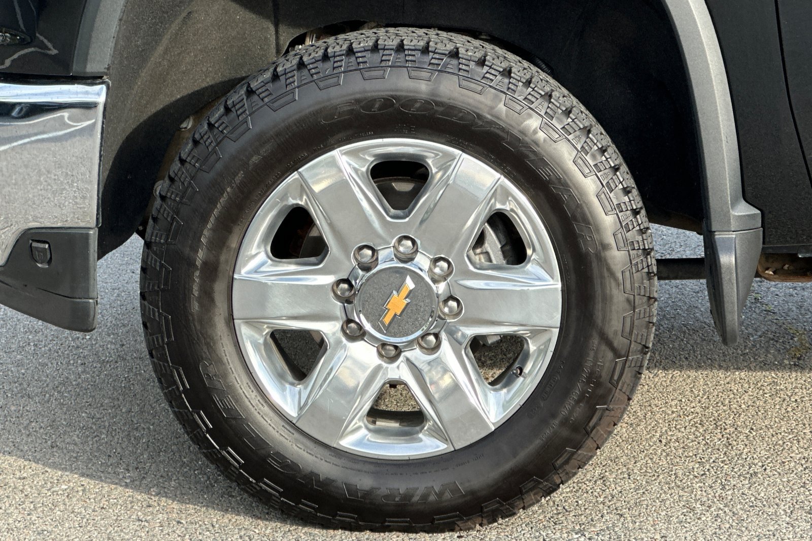 Used 2022 Chevrolet Silverado 2500 LTZ w/ LTZ Premium Package AWD/4WD image 33