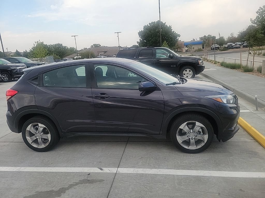 Used 2017 Honda HR-V LX image 5