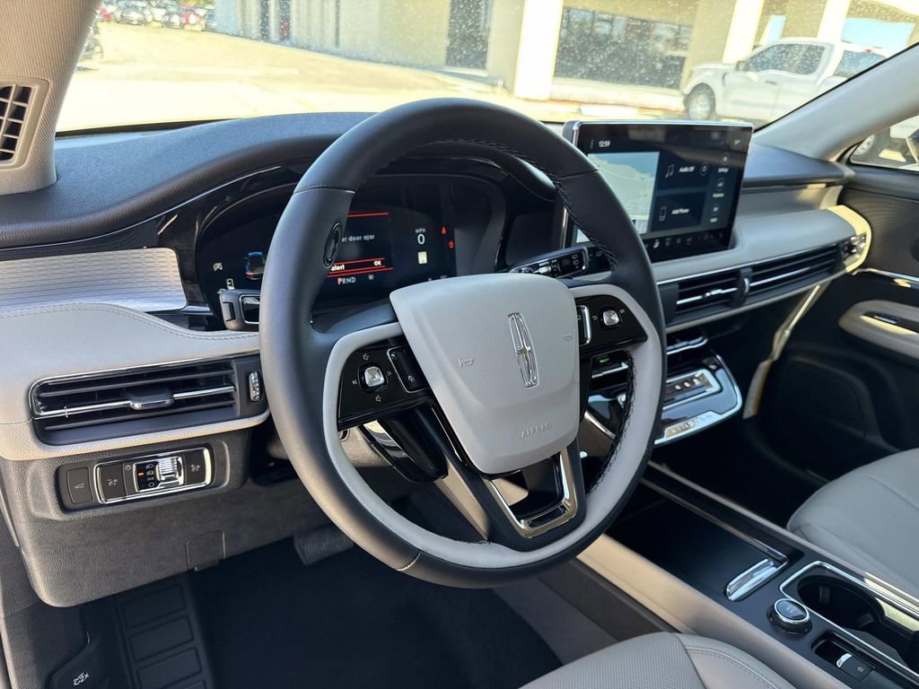 New 2026 Lincoln Corsair Premiere image 32