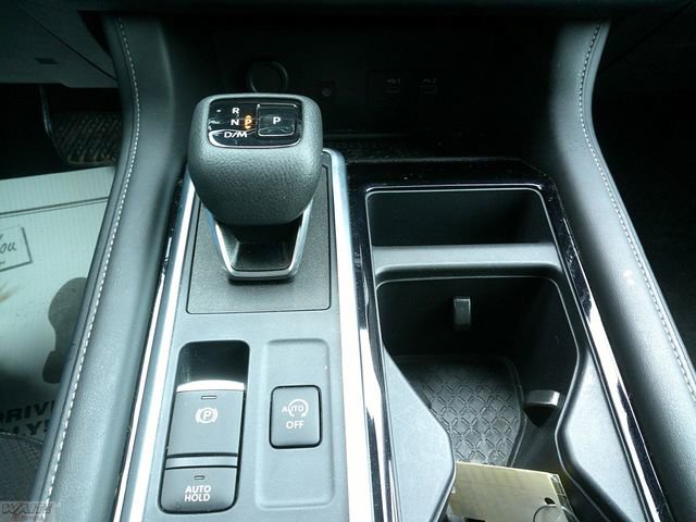 Used 2024 Nissan Pathfinder SL w/ Cargo Package image 20