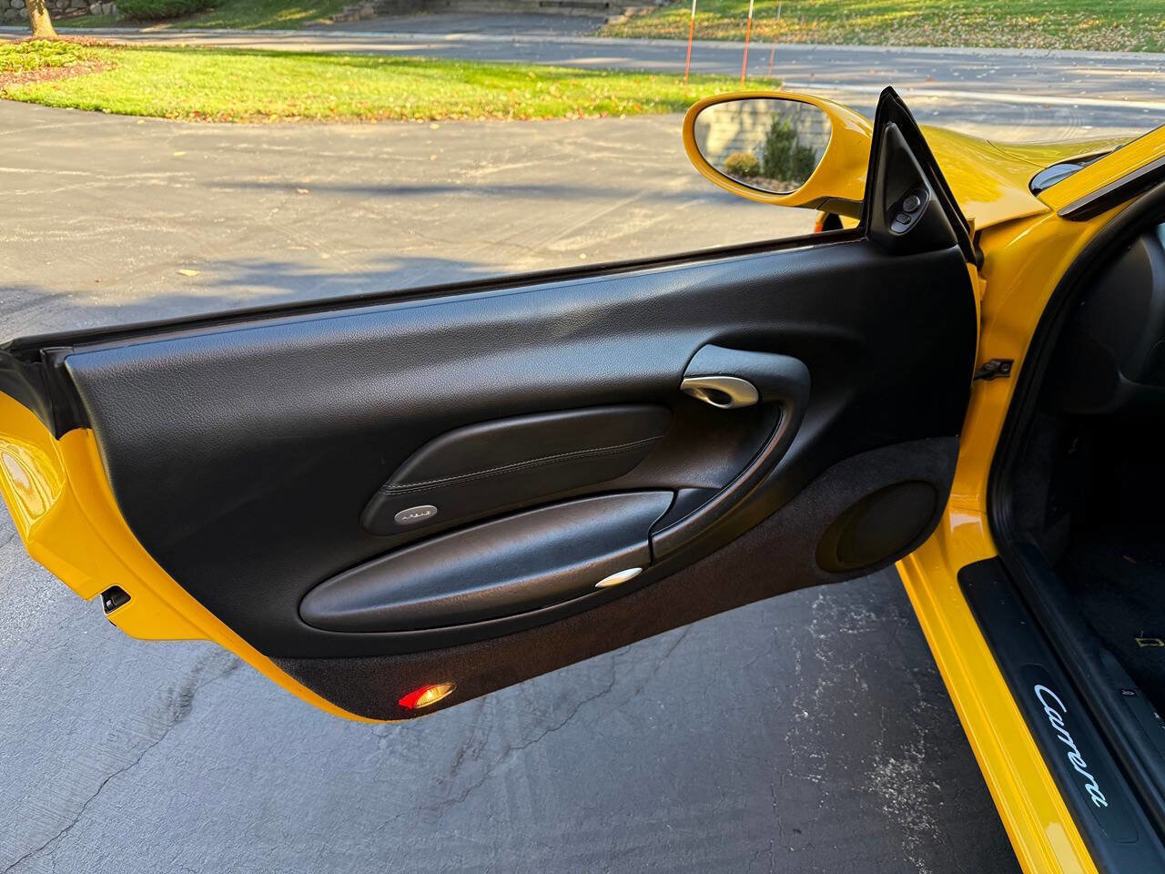 Used 2001 Porsche 911 Carrera 2dr Cabriolet image 76