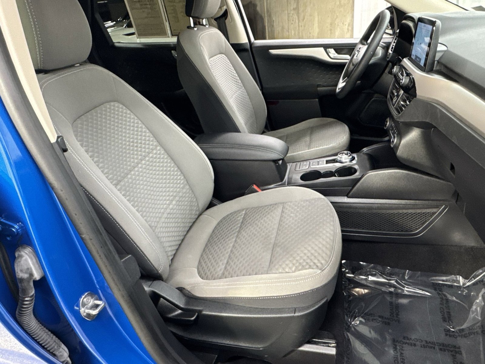 Used 2020 Ford Escape SE image 29