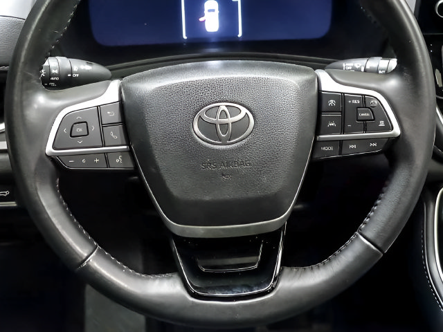Used 2025 Toyota Grand Highlander AWD Hybrid image 14