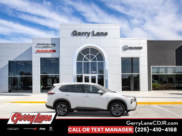 Used 2025 Nissan Rogue SV AWD/4WD image 1
