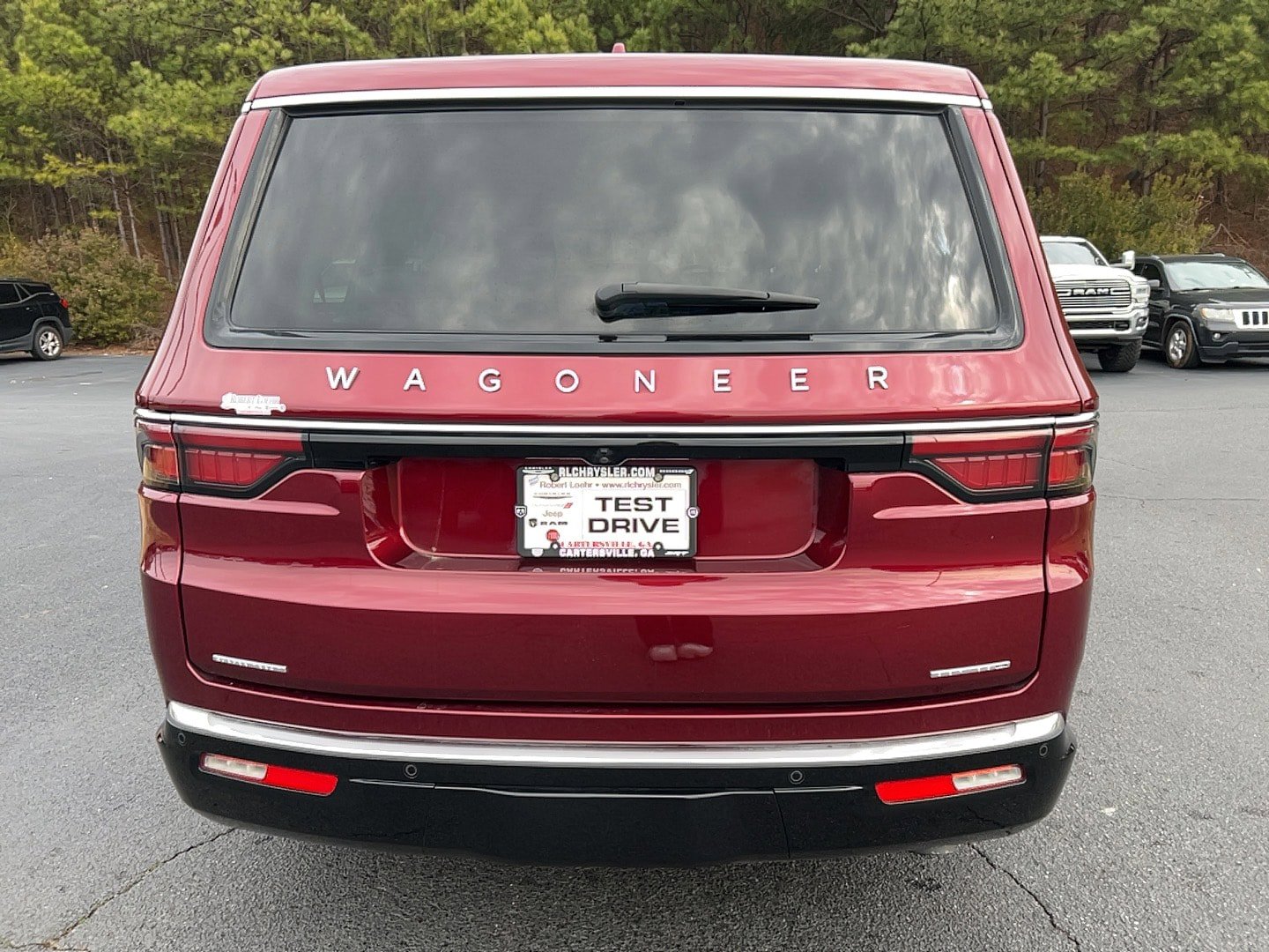 Used 2023 Jeep Wagoneer Series III w/ Preferred Equipment Group image 6